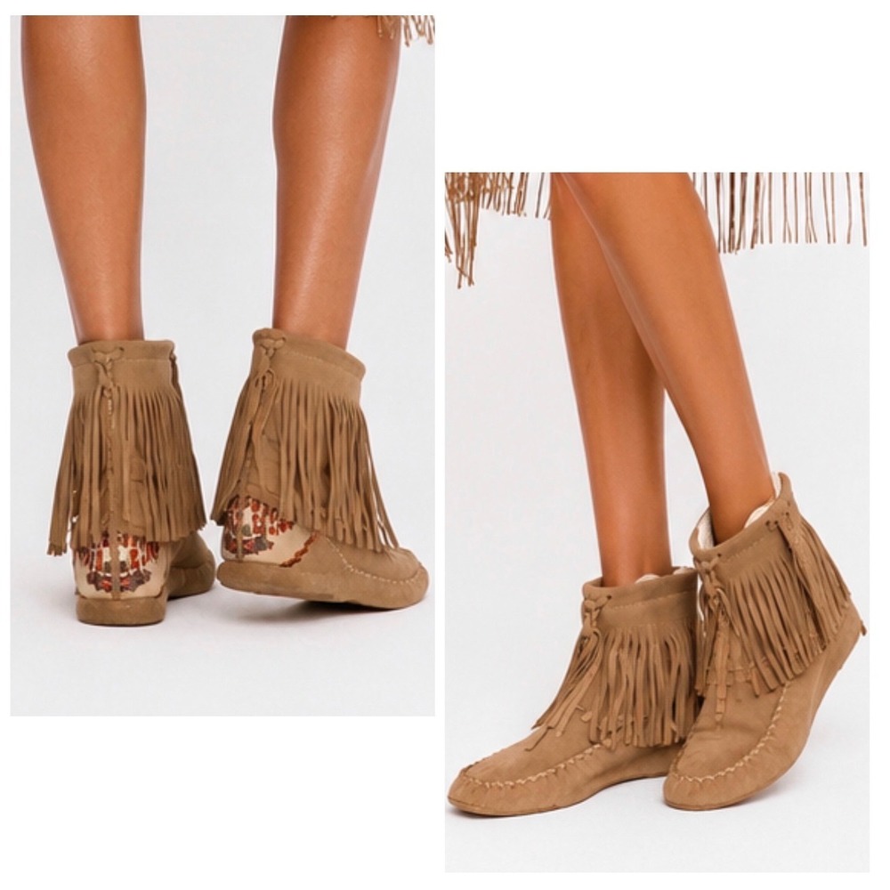 VTG Y2K 90s Tan embroidered Skagen Fringe Suede Moccasins Boho Festival RARE